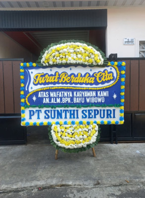 Papan Bunga Duka di Maba Selatan